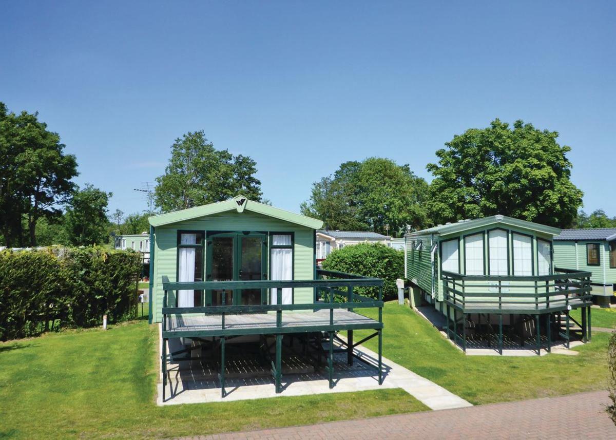 Weir Country Park Hotel Holtby Kültér fotó