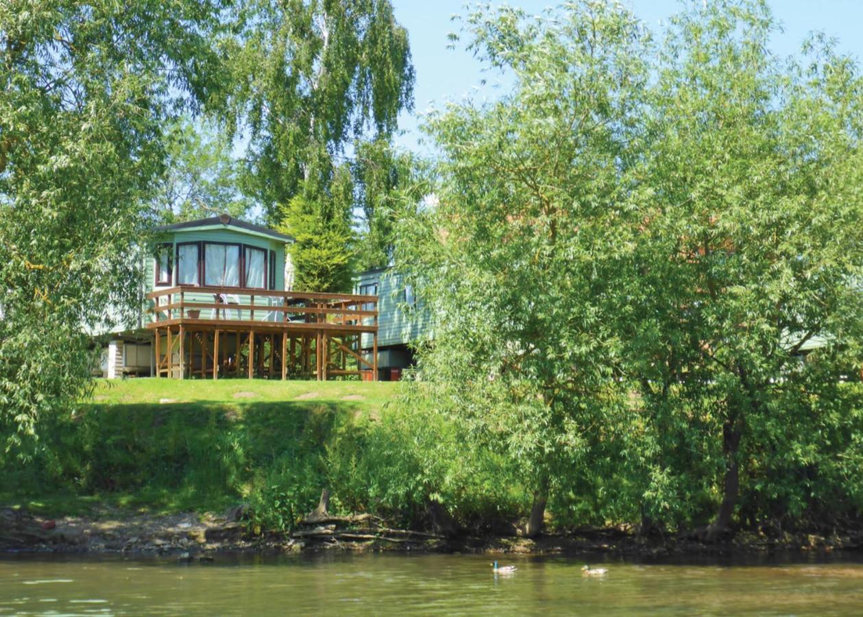 Weir Country Park Hotel Holtby Kültér fotó